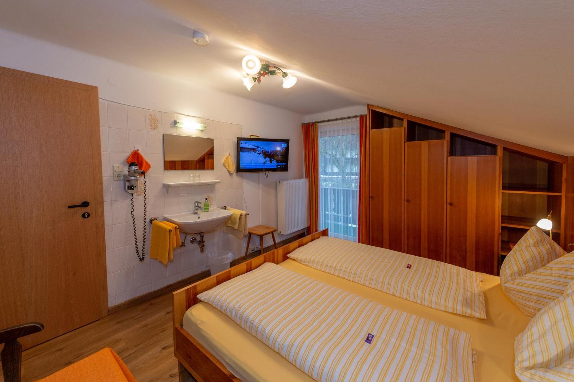 Gaestehaus Haffner Zell am See Exterior photo