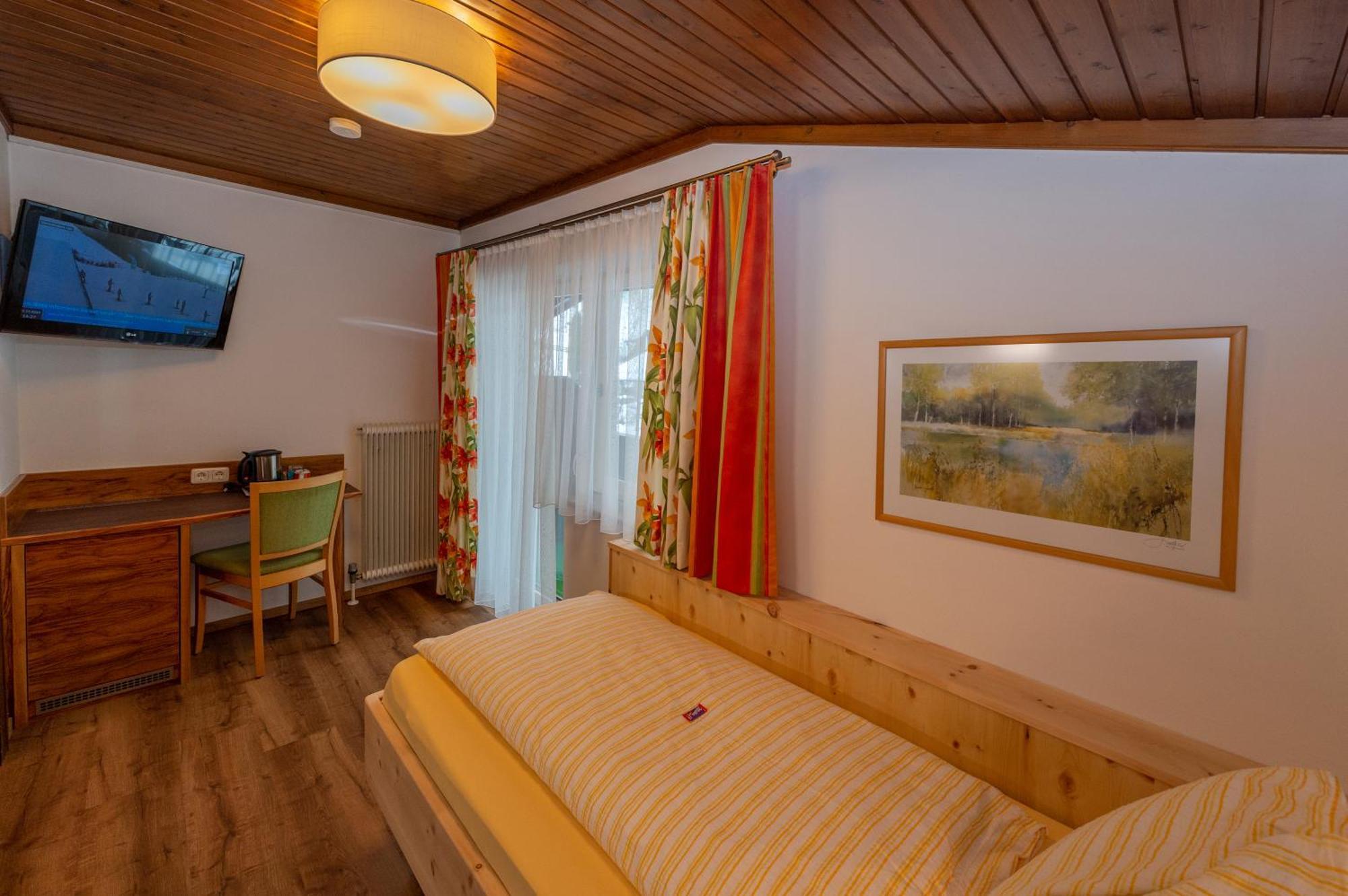 Gaestehaus Haffner Zell am See Exterior photo