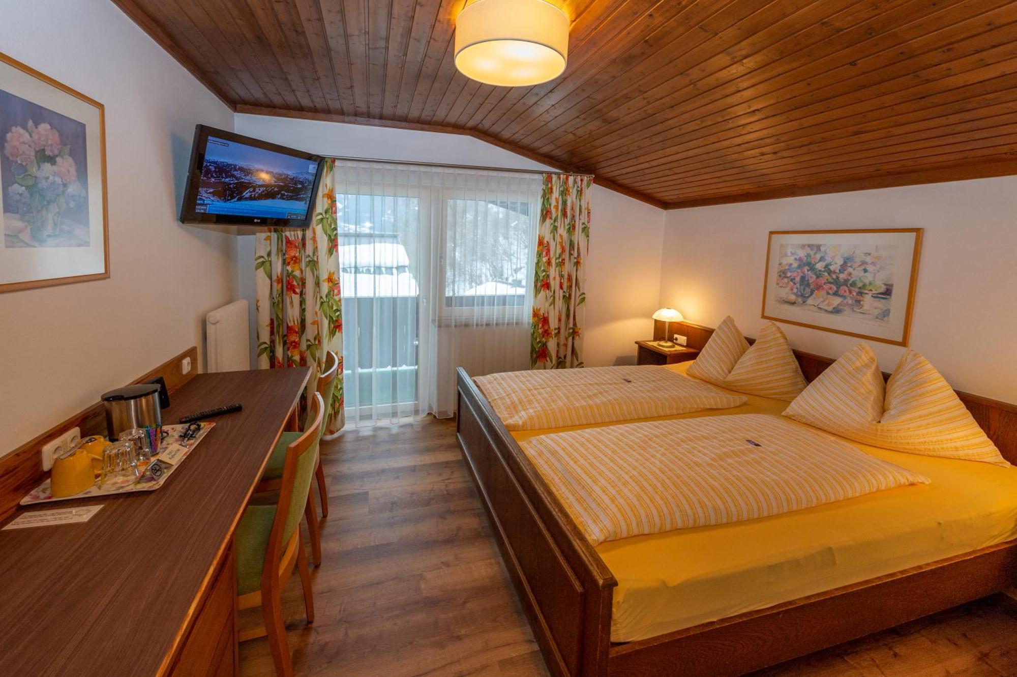 Gaestehaus Haffner Zell am See Exterior photo