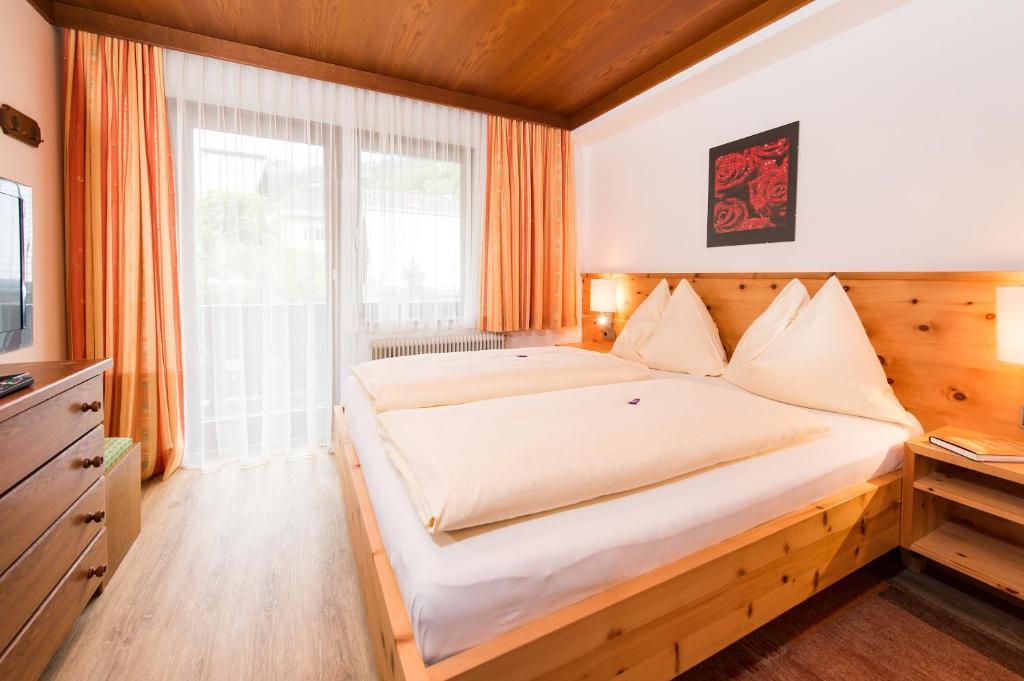 Gaestehaus Haffner Zell am See Room photo