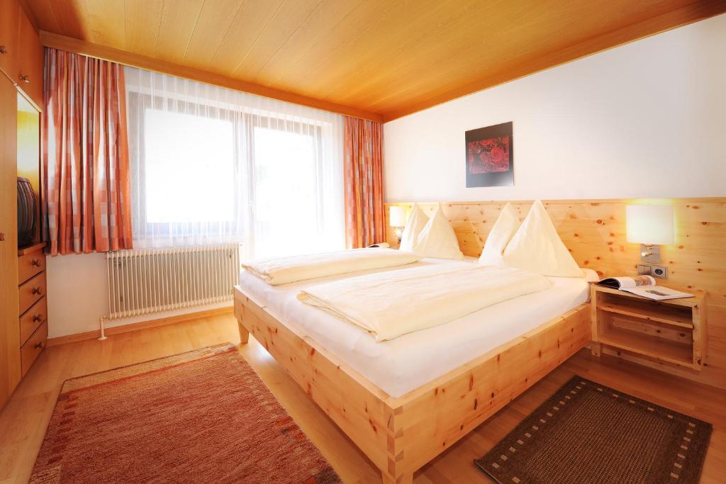 Gaestehaus Haffner Zell am See Room photo